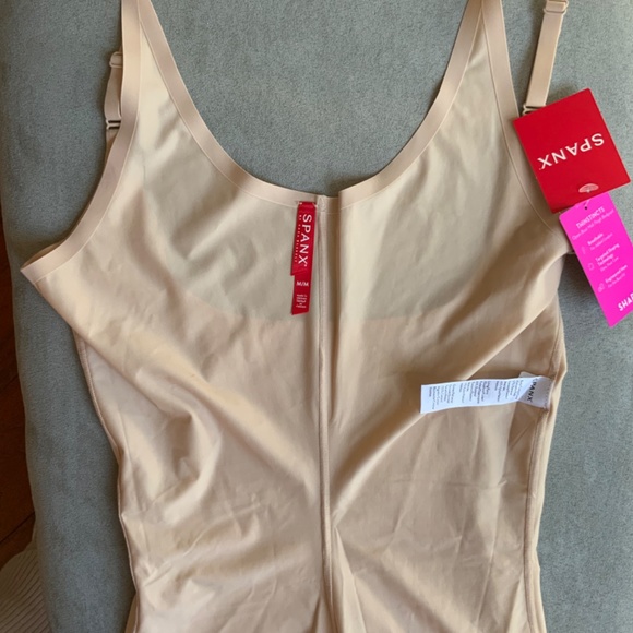 Spanx Trust Your thinstincts Mid Thigh Bodysuit MEDIUM Beige - Picture 10 of 14